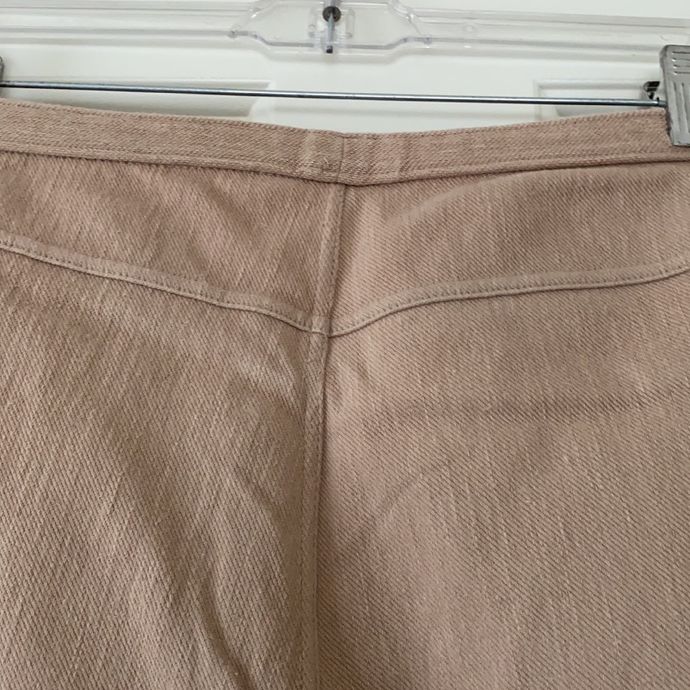 Comfy stretch Hue jean shorts. Size Med. length down 21” Like new condition😊 - Picture 8 of 10